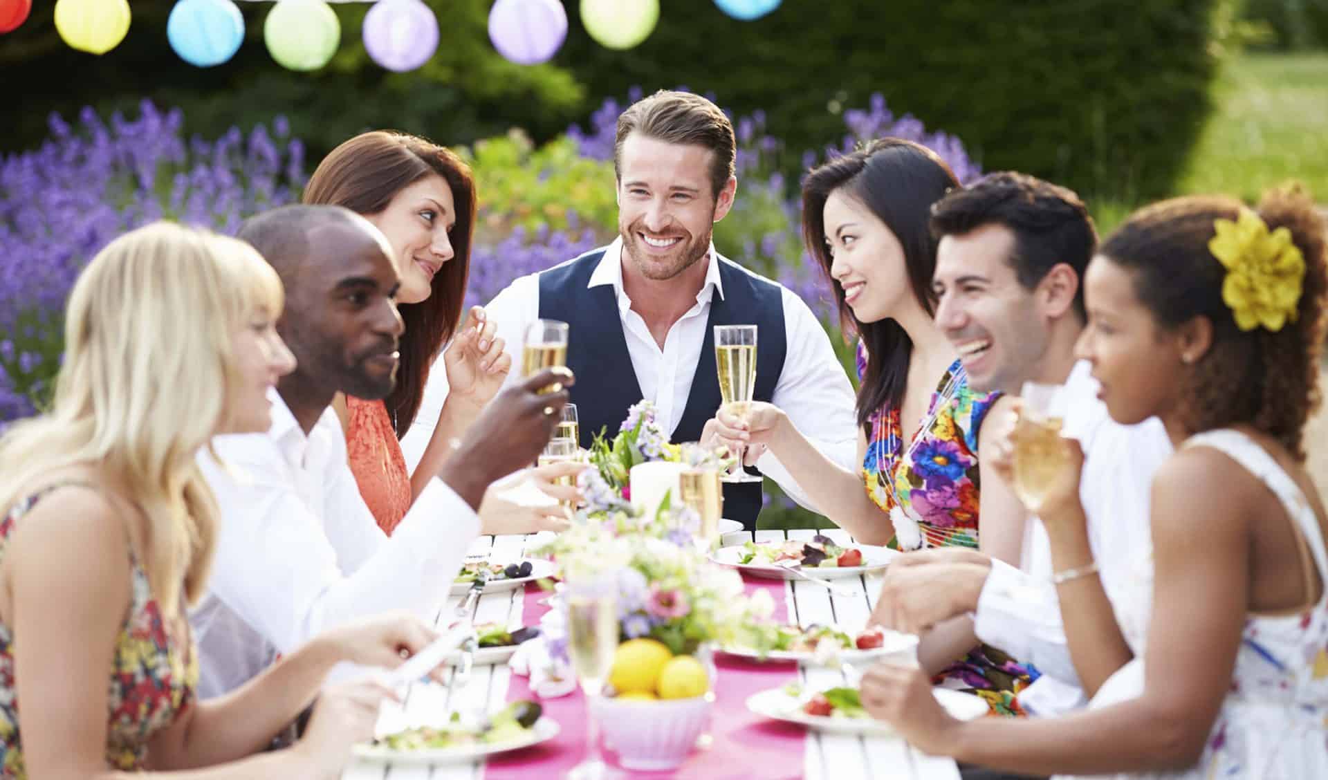 Outdoor Entertaining : HOW TO PREPARE YOUR GARDEN FOR SUMMER