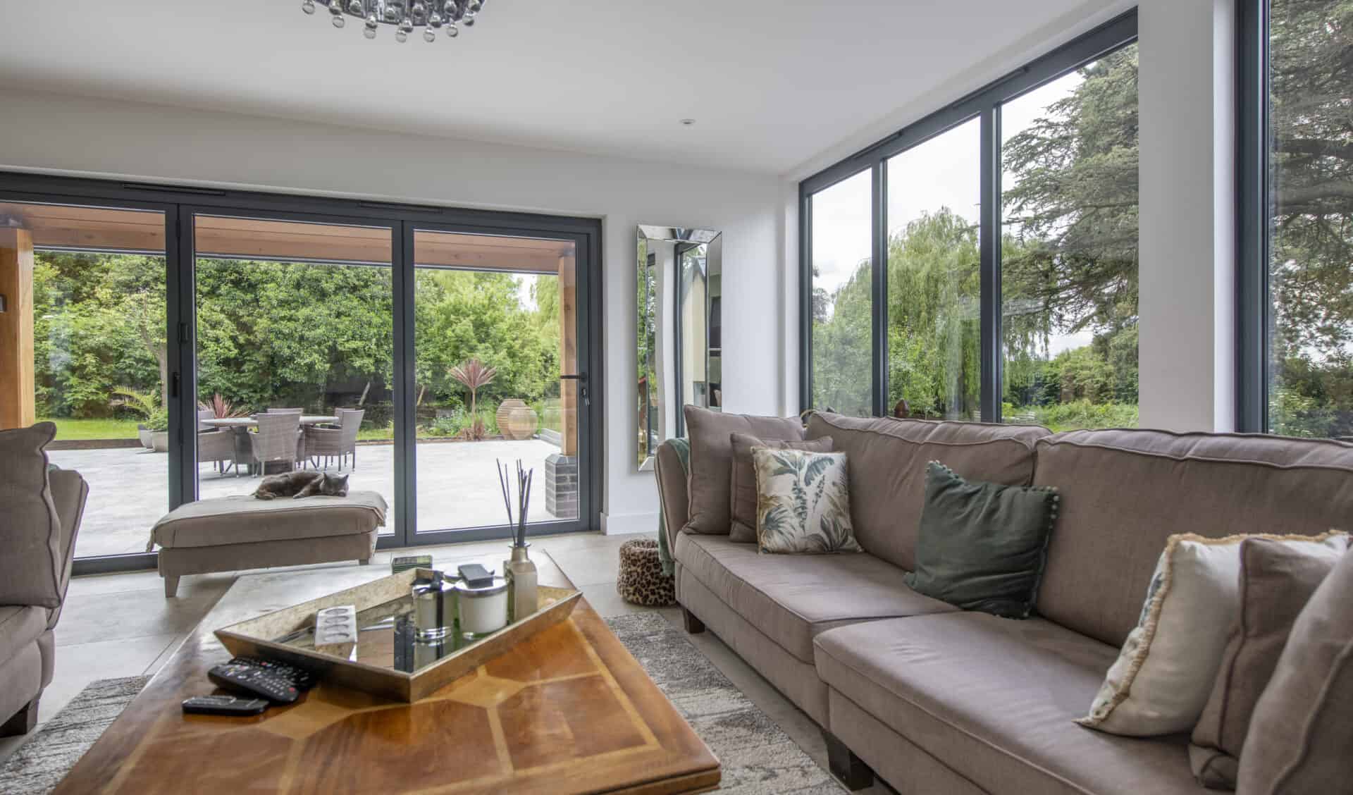 LIVING ROOM WINDOWS IDEAS