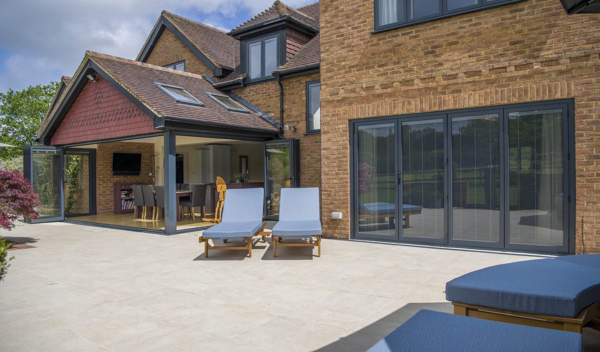 Buyer’s Guide: Choosing the Right Blinds for Your Doors