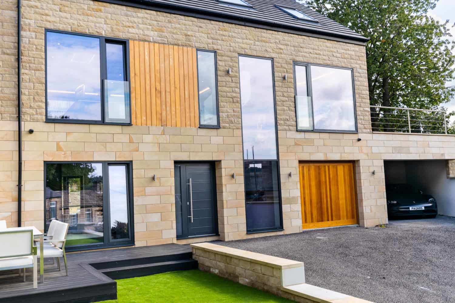 frameless glass balustrade