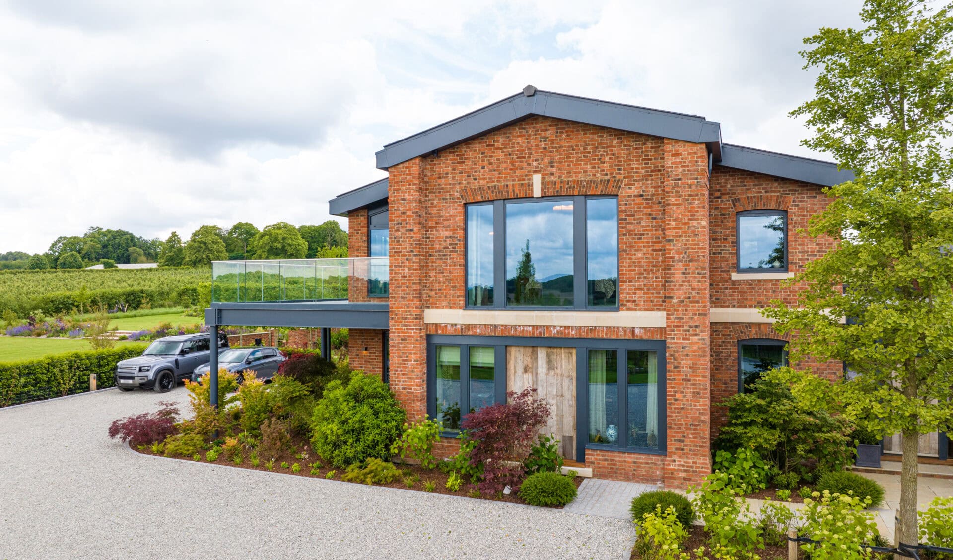 Composite vs. Aluminium Doors: Which Should You Choose for Your Home?