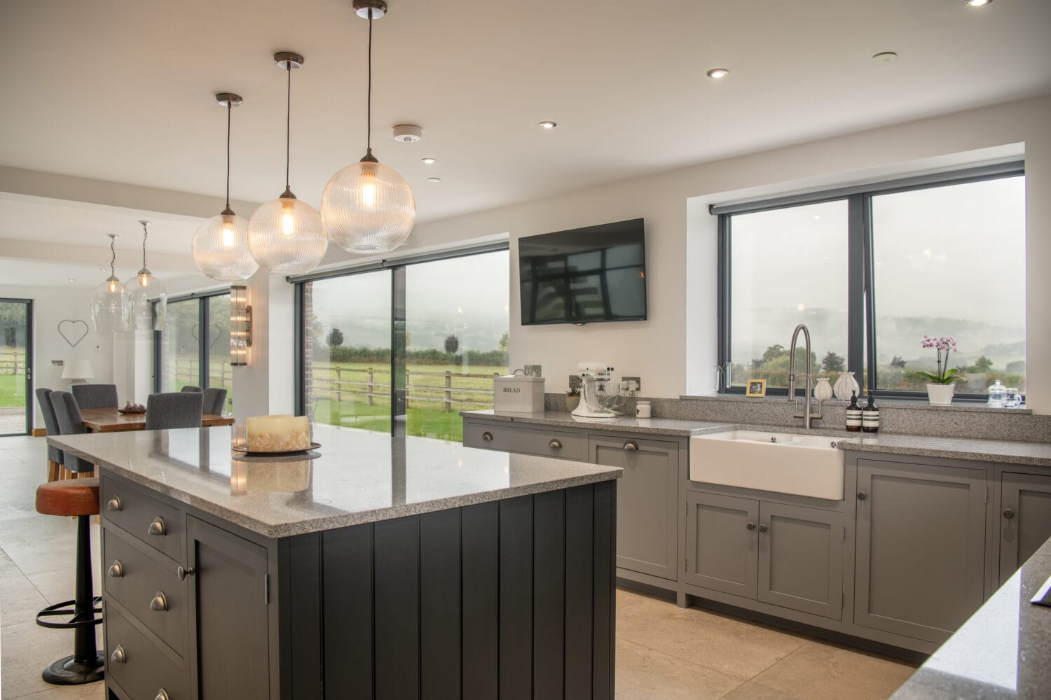 aluminium kitchen windows