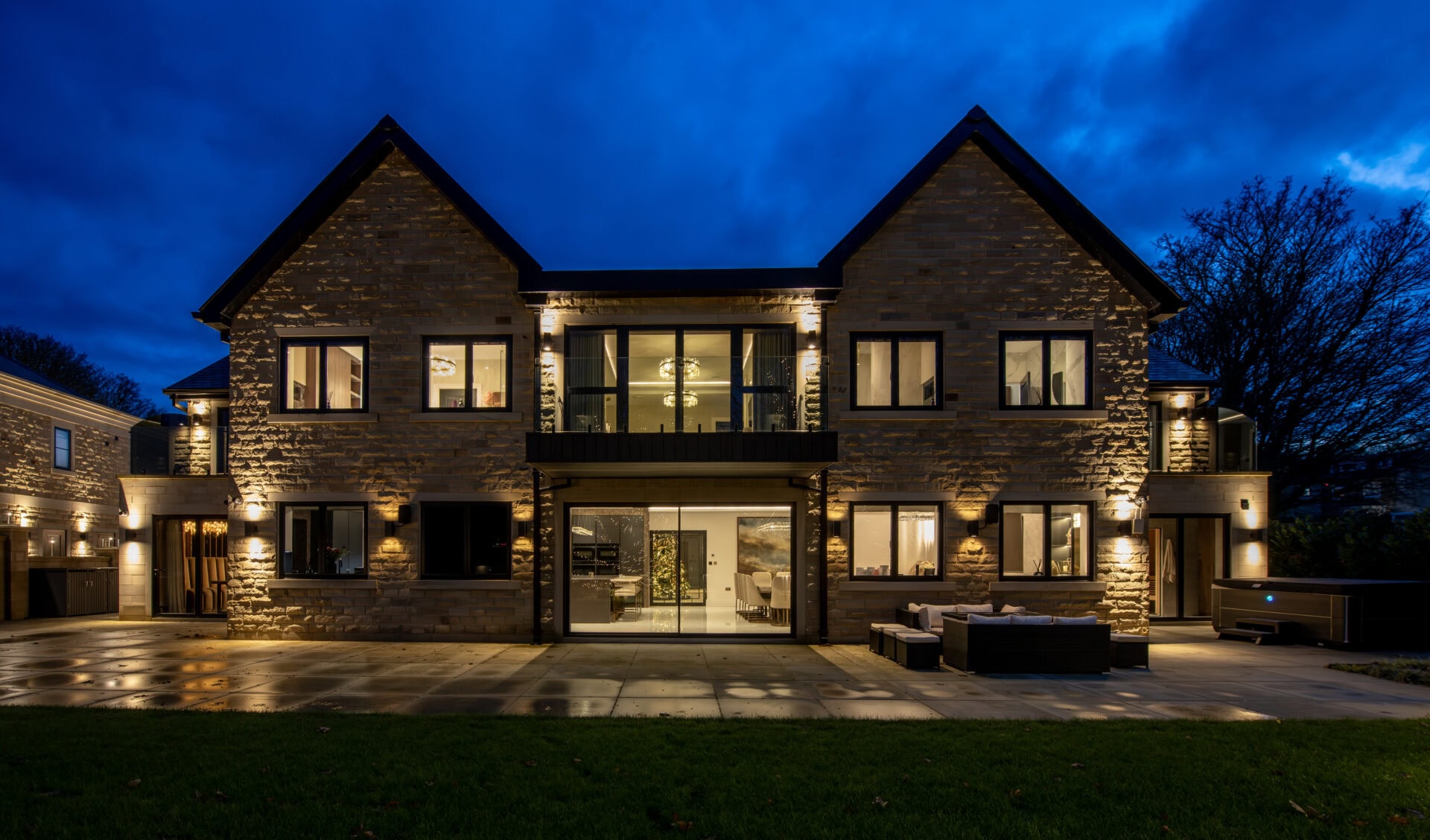 Why Monorail Sliding Doors Allow for More Glass